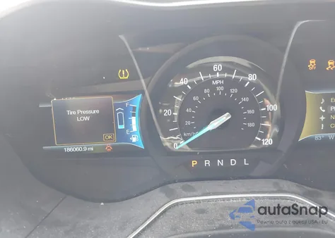 2014 Ford Fusion Hybrid Titanium z USA, uszkodzony, nr VIN 3FA6P0RU1ER289561